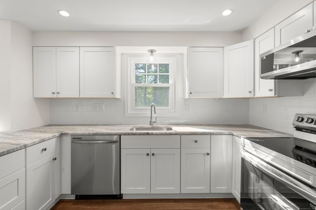 50 Heritage Drive, Cheshire, CT 06410