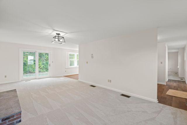 50 Heritage Drive, Cheshire, CT 06410