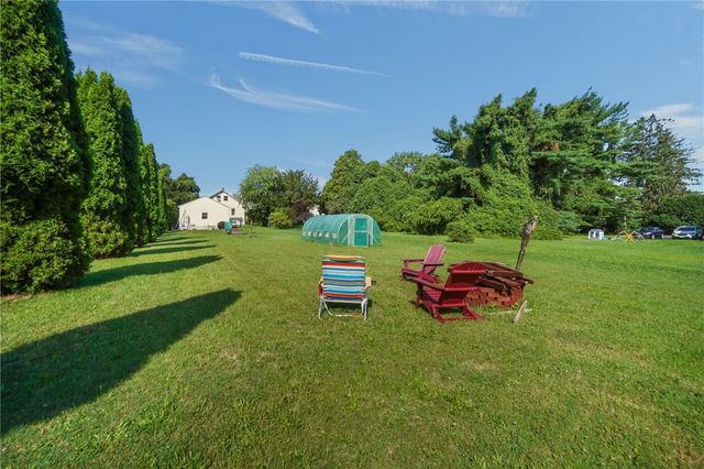 520 Middle Highway, Barrington, RI 02806