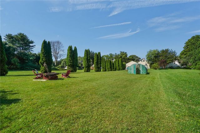 520 Middle Highway, Barrington, RI 02806