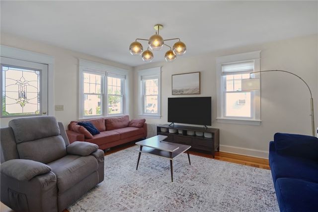 520 Middle Highway, Barrington, RI 02806