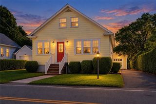 520 Middle Highway, Barrington, RI 02806