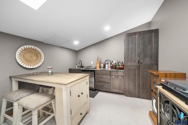 4224 S Minnesota Ave Avenue 301, Sioux Falls, SD 57105