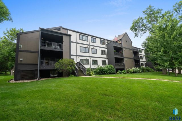 4224 S Minnesota Ave Avenue 301, Sioux Falls, SD 57105