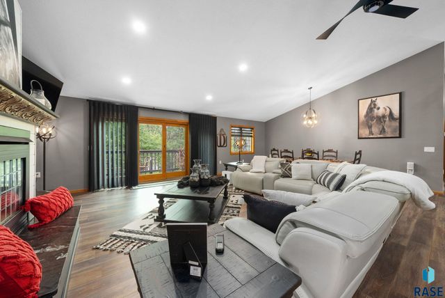 4224 S Minnesota Ave Avenue 301, Sioux Falls, SD 57105