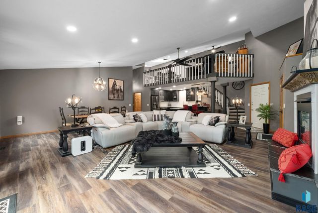 4224 S Minnesota Ave Avenue 301, Sioux Falls, SD 57105