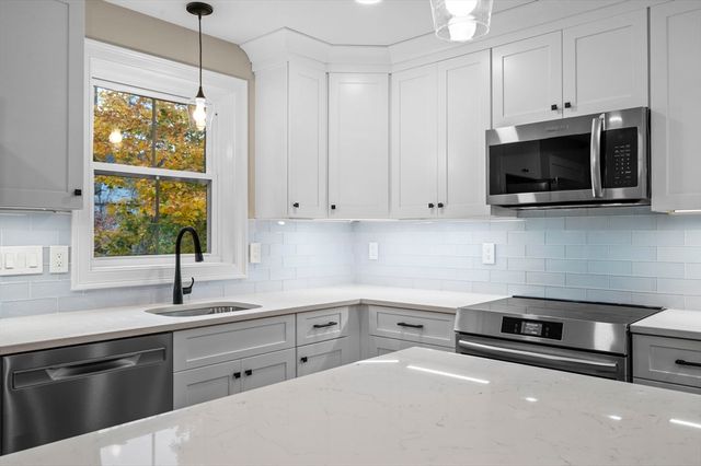 9 Acton Rd 6, Chelmsford, MA 01824