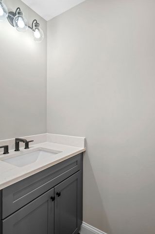 9 Acton Rd 6, Chelmsford, MA 01824