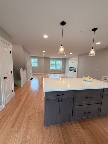 9 Acton Rd 6, Chelmsford, MA 01824