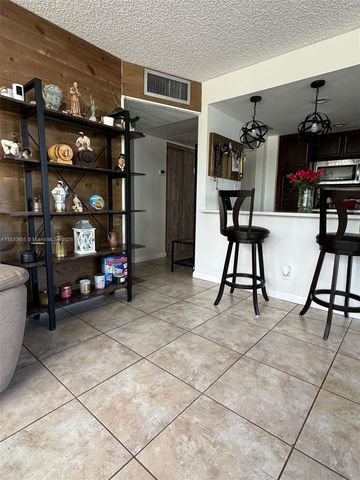 2761 Taft St 110, Hollywood, FL 33020