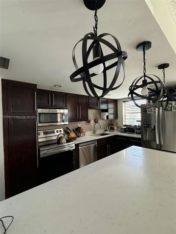 2761 Taft St 110, Hollywood, FL 33020