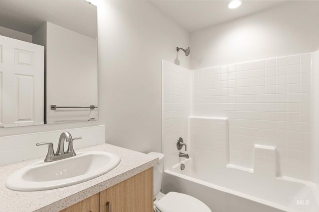 7131 E Shields Dr, Nampa, ID 83687