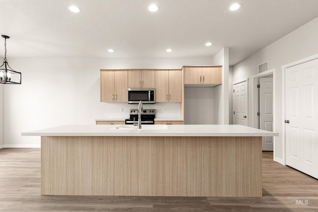 7131 E Shields Dr, Nampa, ID 83687