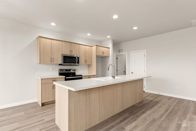 7131 E Shields Dr, Nampa, ID 83687