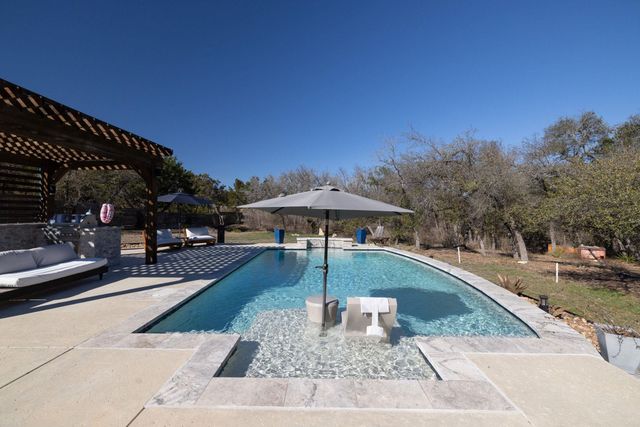 14302 Summit View DR 4, Leander, TX 78641