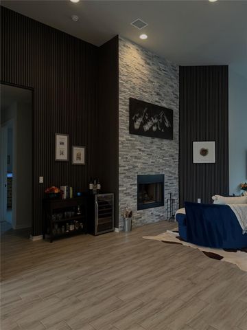 14302 Summit View DR 4, Leander, TX 78641