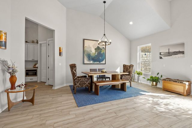 14302 Summit View DR 4, Leander, TX 78641