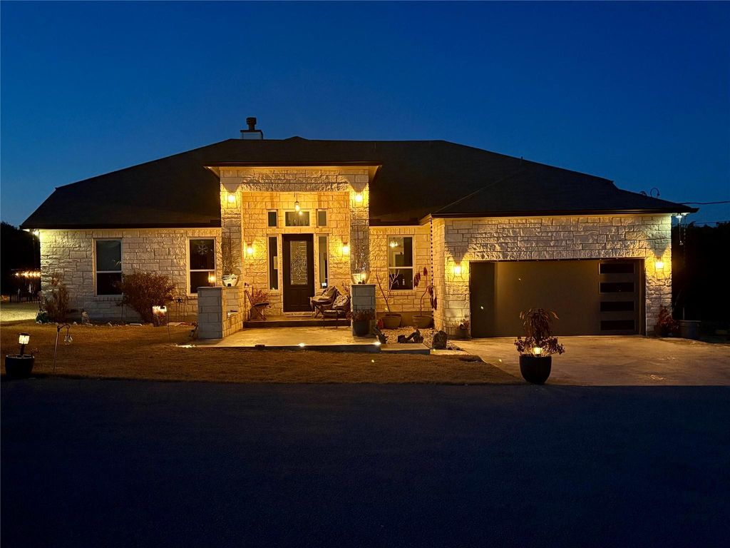 14302 Summit View DR 4, Leander, TX 78641