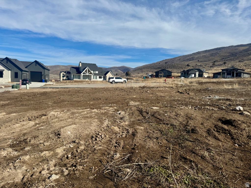Image 5 of property listing at 3049 W SUMMIT CIR # 756, Morgan, UT 84050