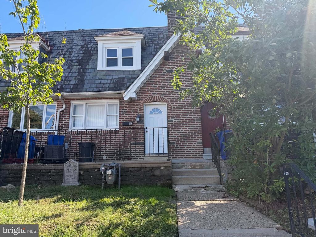 231 N LINDEN AVE, UPPER DARBY, PA 19082 — exterior