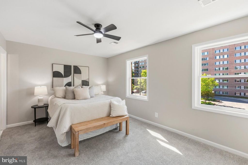 Image 2 of property listing at 1923 LYTTONSVILLE RD #1923, Silver Spring, MD 20910