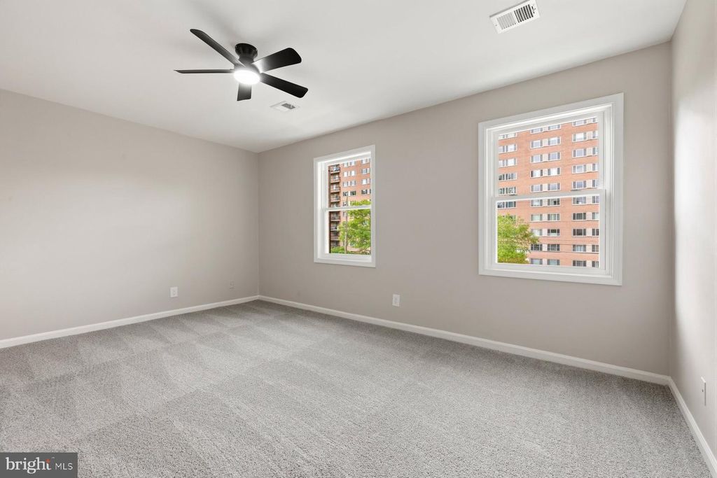 Image 27 of property listing at 1923 LYTTONSVILLE RD #1923, Silver Spring, MD 20910