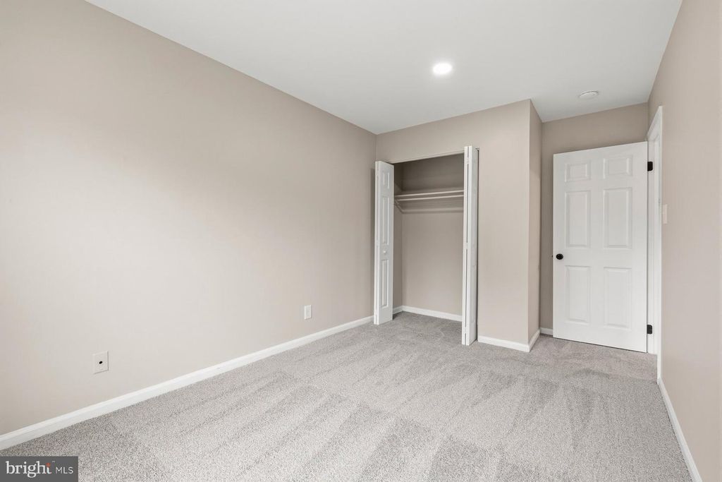 Image 29 of property listing at 1923 LYTTONSVILLE RD #1923, Silver Spring, MD 20910