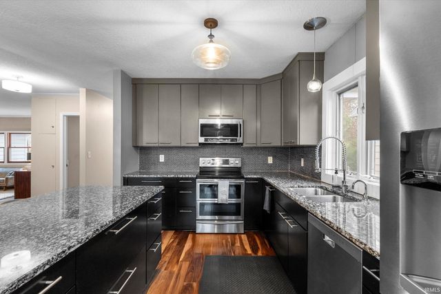 3530 Kirkland Avenue, Fort Wayne, IN 46805