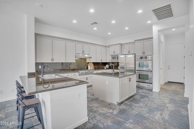 4756 E IRONHORSE Road, Gilbert, AZ 85297