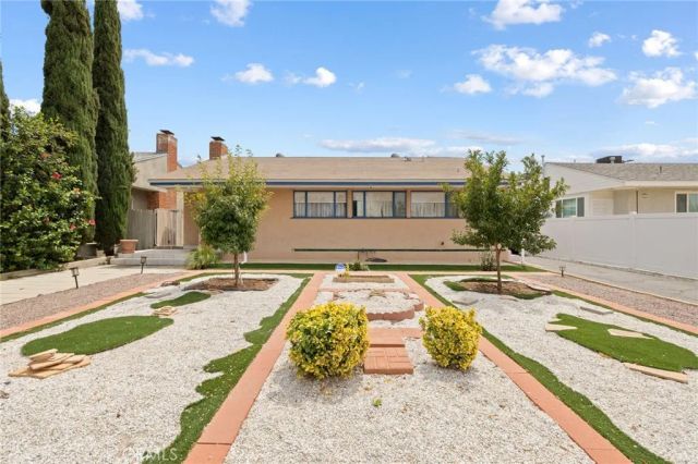 6306 Denny Avenue, North Hollywood, CA 91606