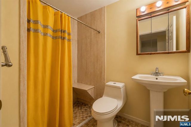265 Rosa Parks Boulevard, Paterson, NJ 07501