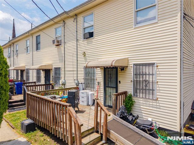 265 Rosa Parks Boulevard, Paterson, NJ 07501