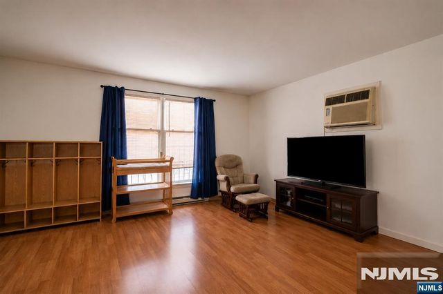 265 Rosa Parks Boulevard, Paterson, NJ 07501