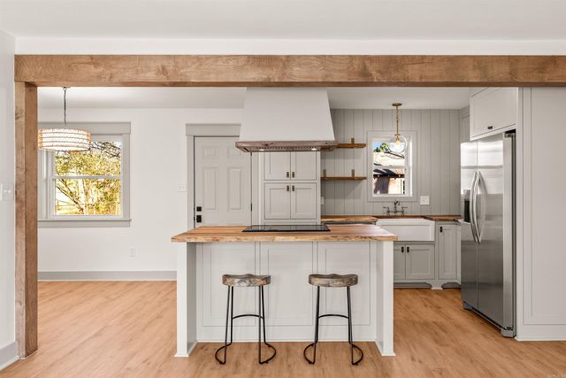 201 Hillwood Drive, Sherwood, AR 72120