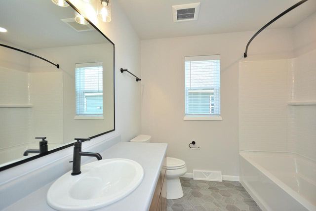 997 Elderberry ROAD, Oconomowoc, WI 53066