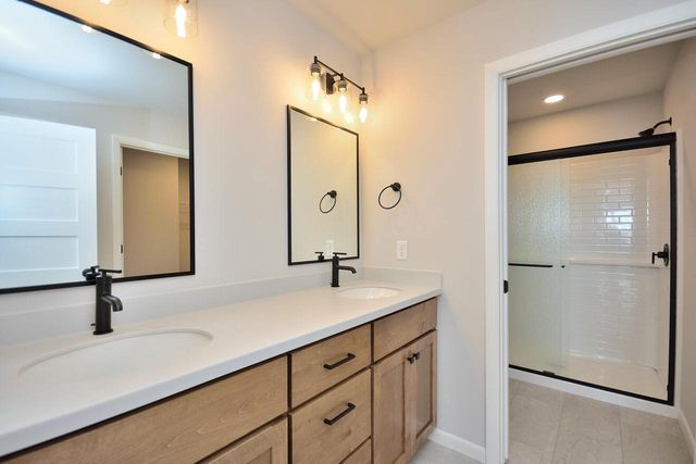 997 Elderberry ROAD, Oconomowoc, WI 53066