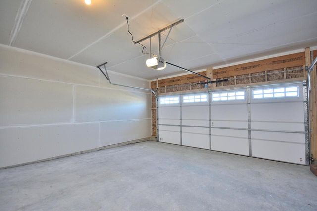 997 Elderberry ROAD, Oconomowoc, WI 53066