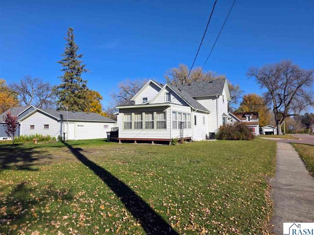 421 S Murphy Street, Lake Crystal, MN 56005