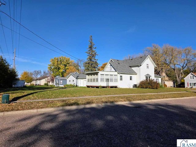 421 S Murphy Street, Lake Crystal, MN 56005