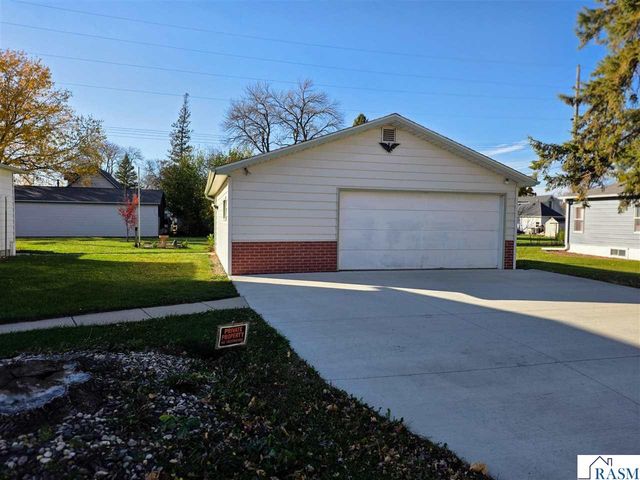 421 S Murphy Street, Lake Crystal, MN 56005