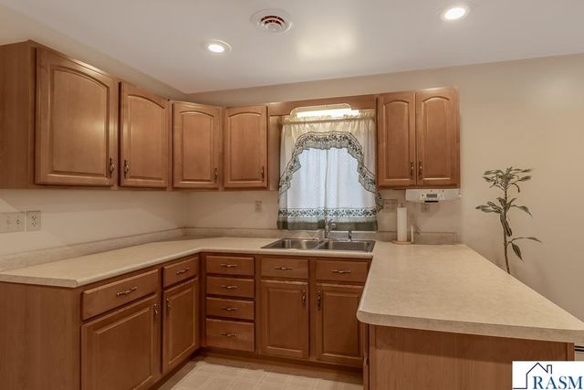 421 S Murphy Street, Lake Crystal, MN 56005