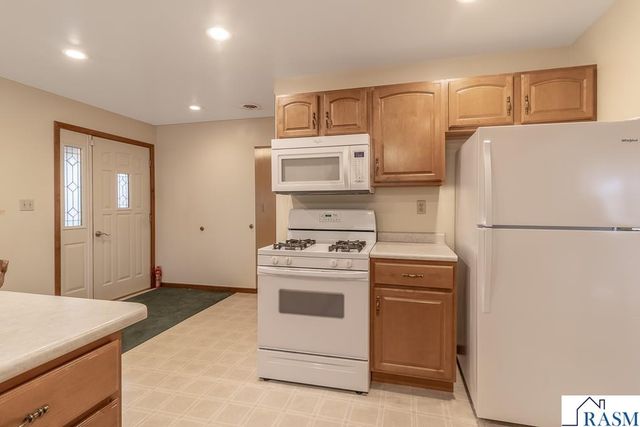 421 S Murphy Street, Lake Crystal, MN 56005