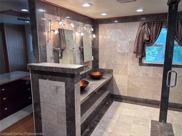 5550 25 Mile Road, Shelby Charter Township, MI 48316