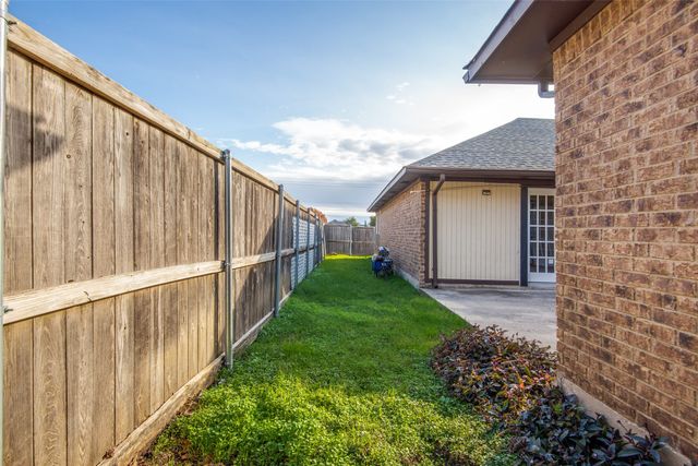 3915 Saint Christopher Lane, Dallas, TX 75287