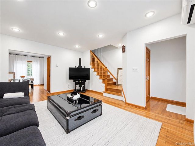 7551 Utopia Parkway, Fresh Meadows, NY 11366