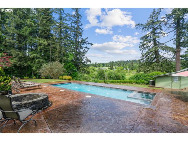 13121 S WARNOCK Rd, Oregon City, OR 97045