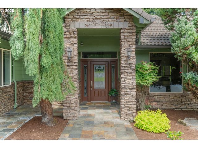 13121 S WARNOCK Rd, Oregon City, OR 97045