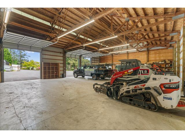 13121 S WARNOCK Rd, Oregon City, OR 97045