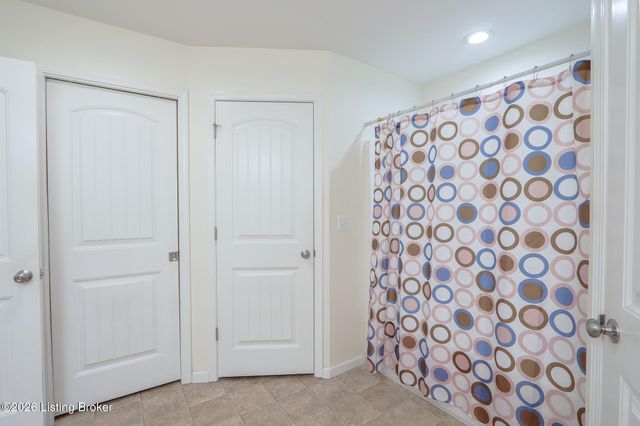 956 Thoroughbred Rd, Shelbyville, KY 40065