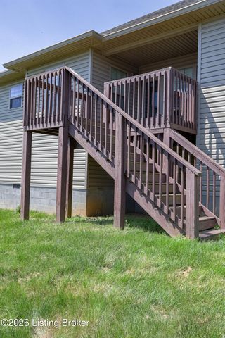 956 Thoroughbred Rd, Shelbyville, KY 40065